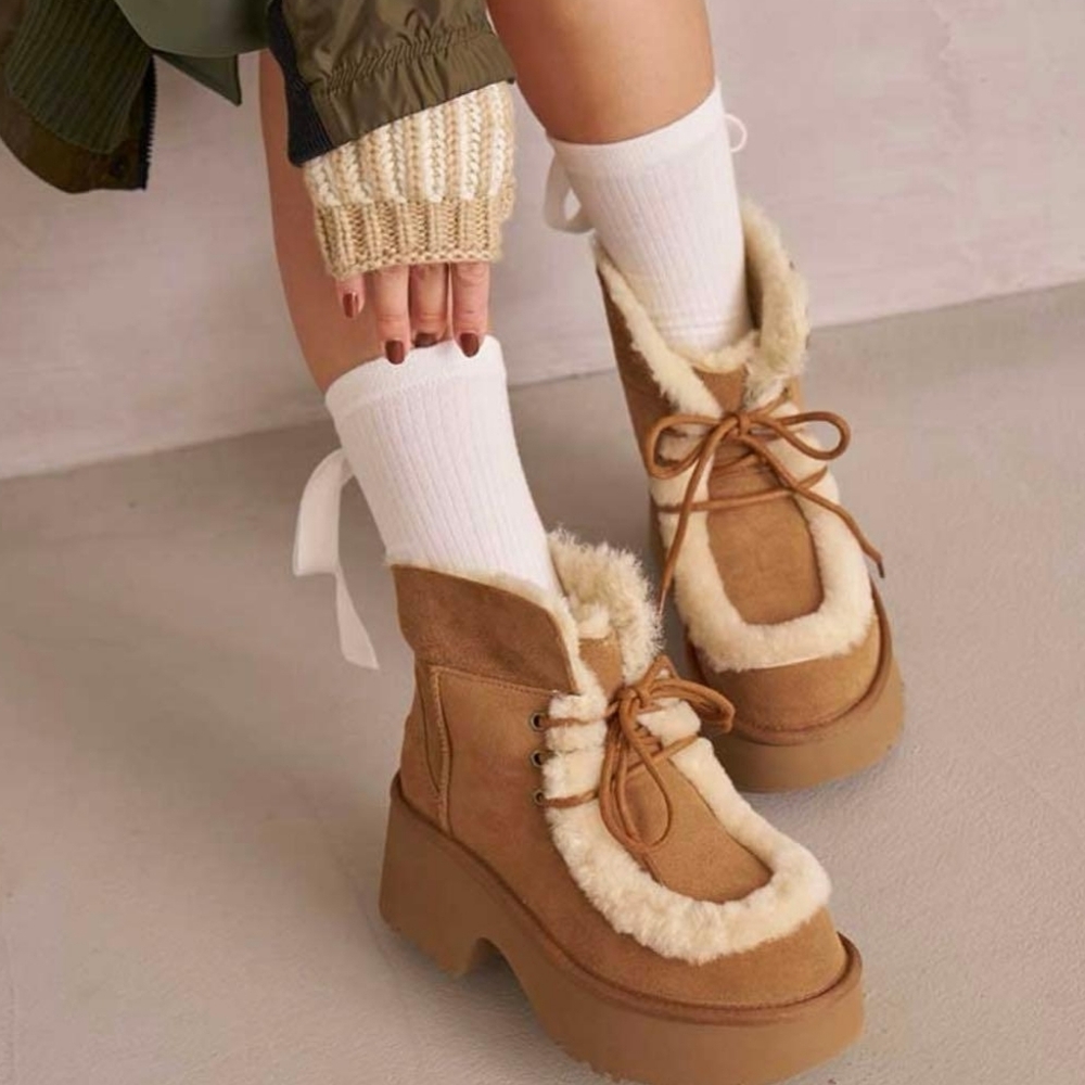 Ugg Esmee Lace Up Platform Boots 💗 HTF - Picture 2 of 12